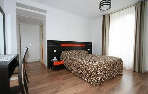 Hotel Lafon Hendaye 2*,  France